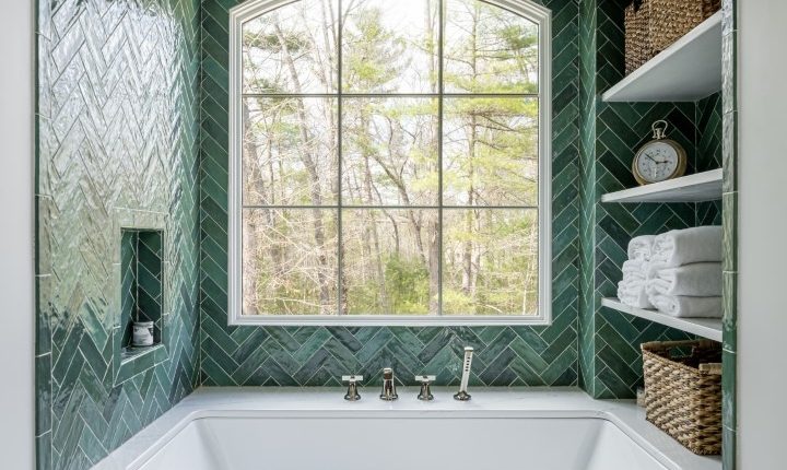 tub alcove master bathroom